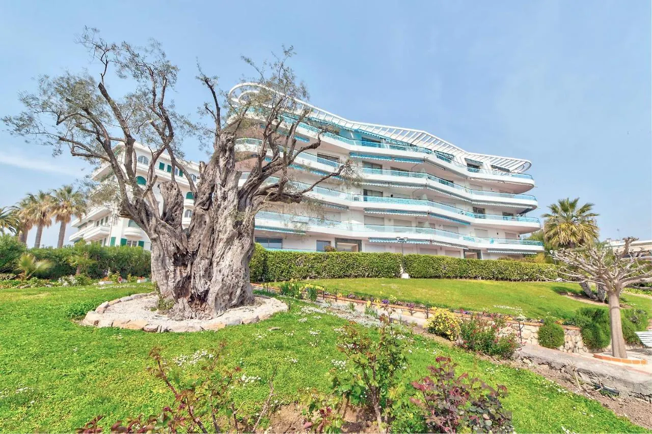 La Pinede Apartement Equiped With Air Conditioning And A Pool! Antibes Apartment