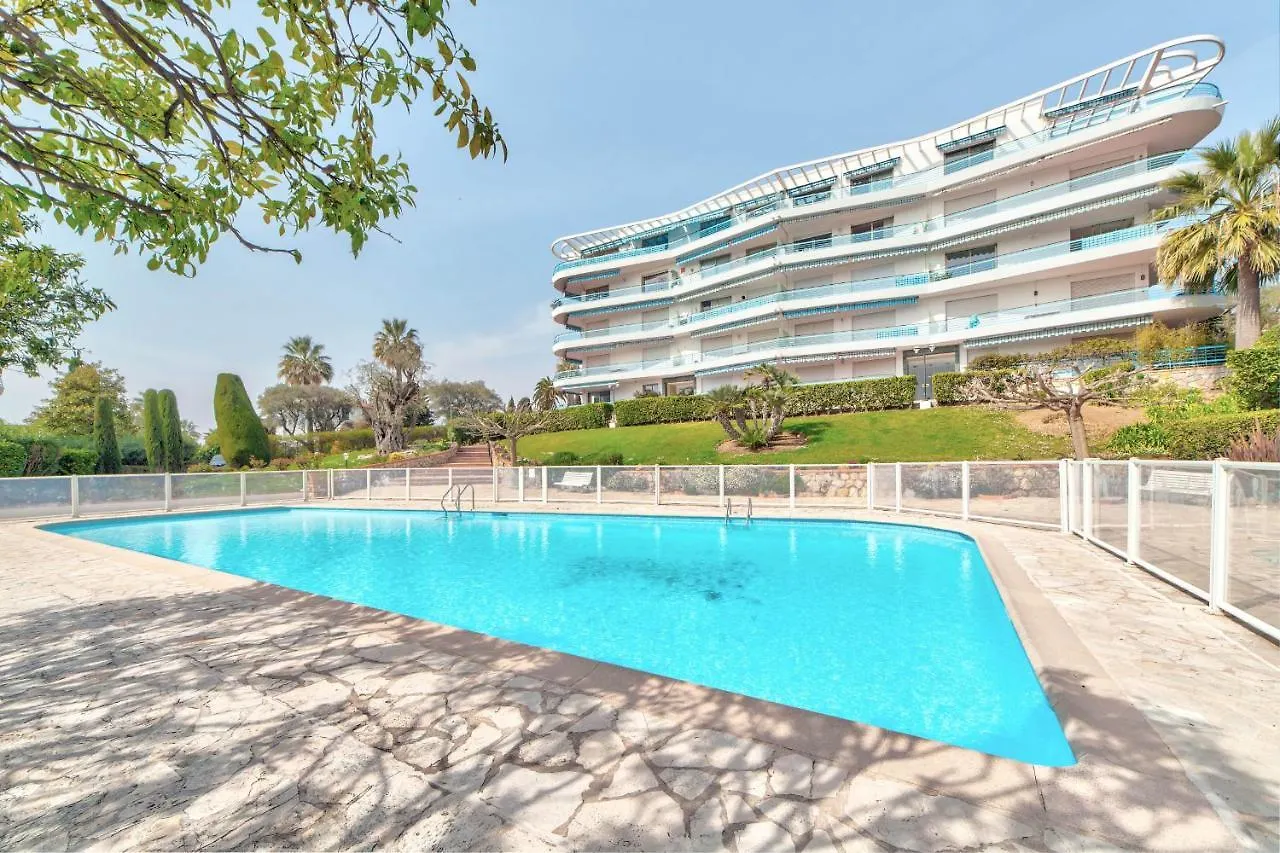Apartment La Pinede Apartement Equiped With Air Conditioning And A Pool! Antibes France