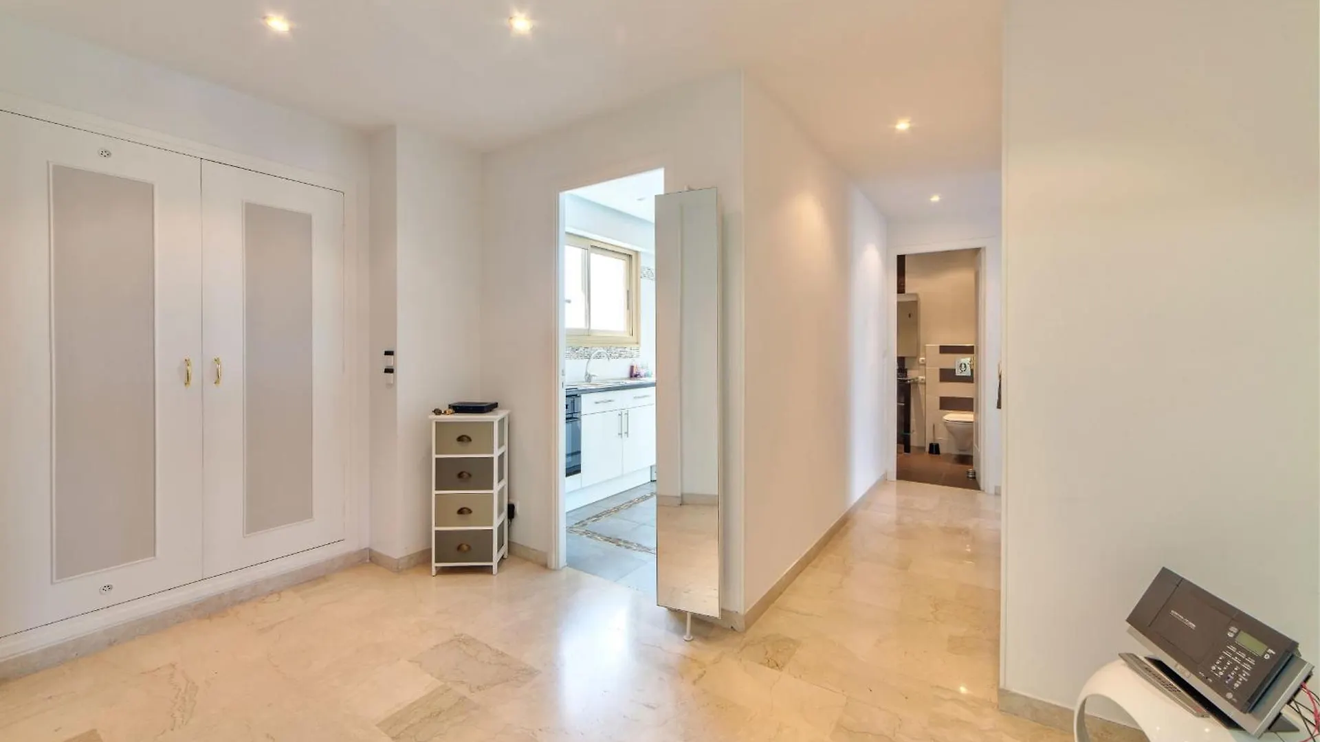 La Pinede Apartement Equiped With Air Conditioning And A Pool! Antibes 0*,