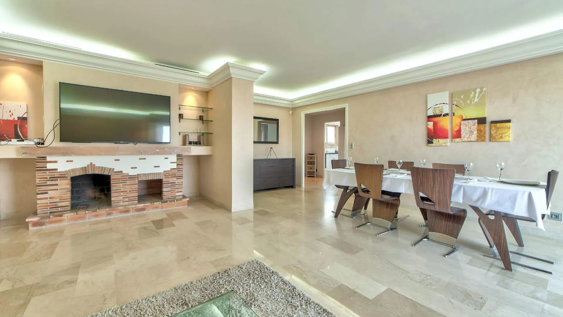 Apartment La Pinede Apartement Equiped With Air Conditioning And A Pool! Antibes