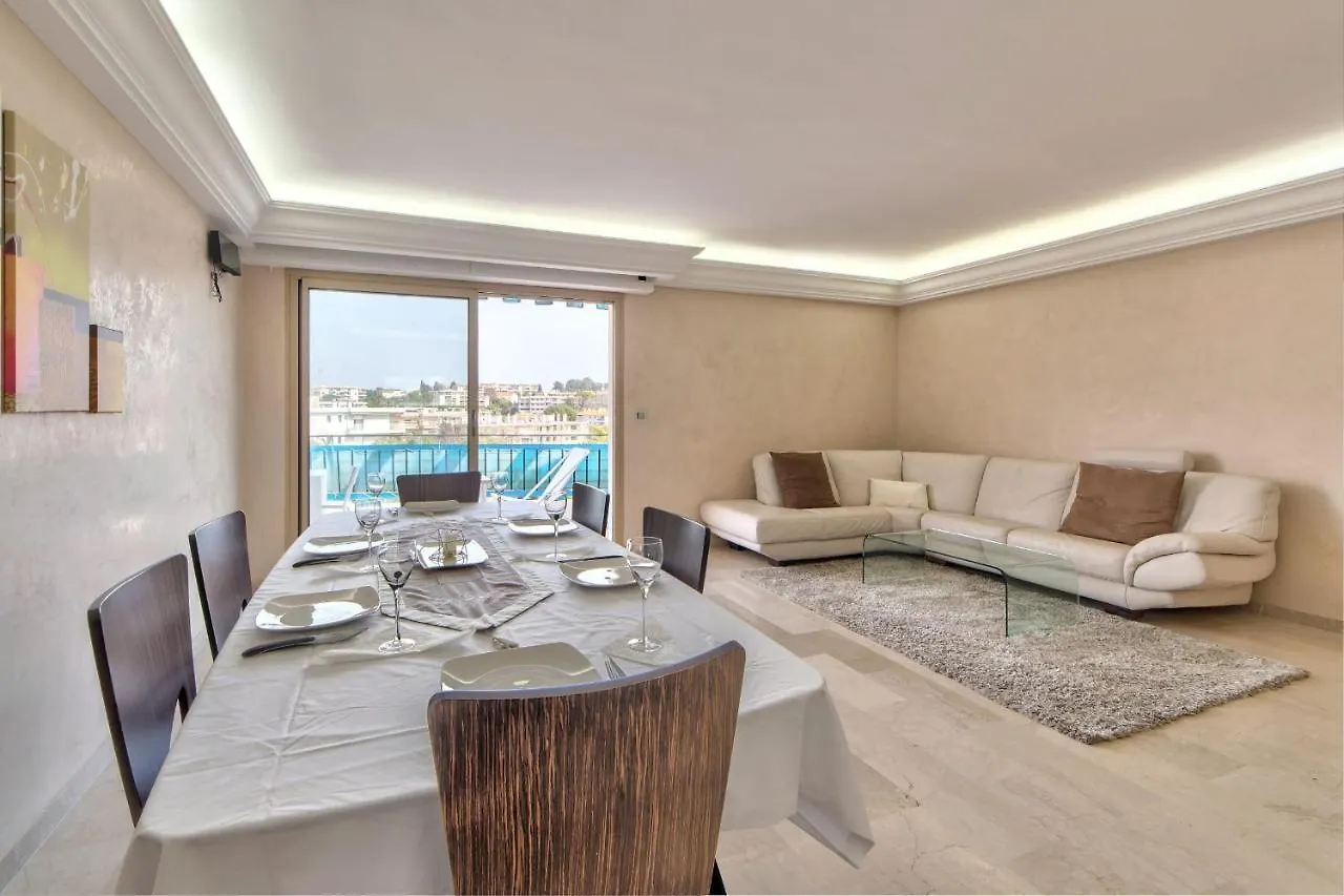 Apartment La Pinede Apartement Equiped With Air Conditioning And A Pool! Antibes